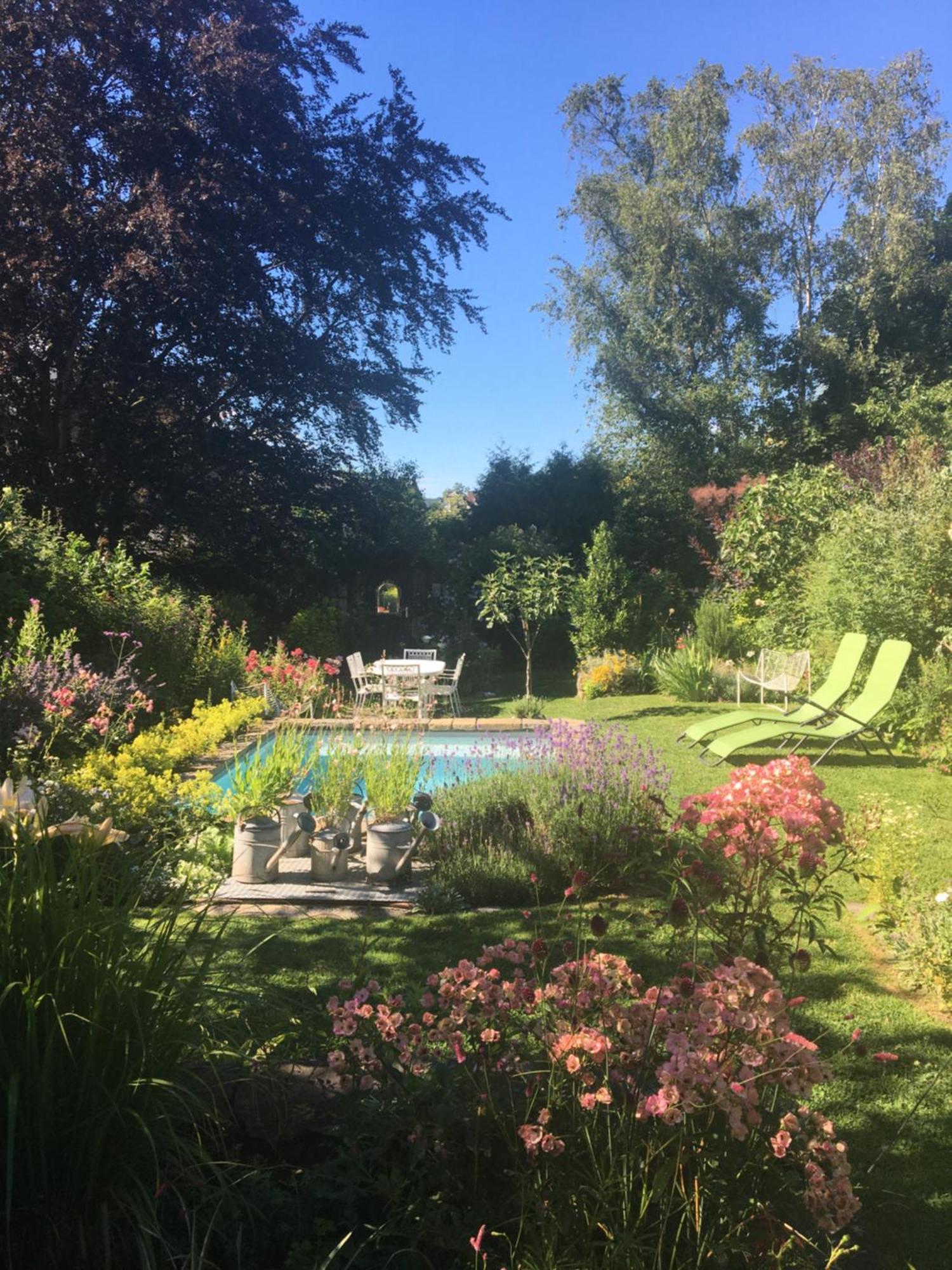 Le Jardin Des Miroirs Bed & Breakfast Esneux Стая снимка